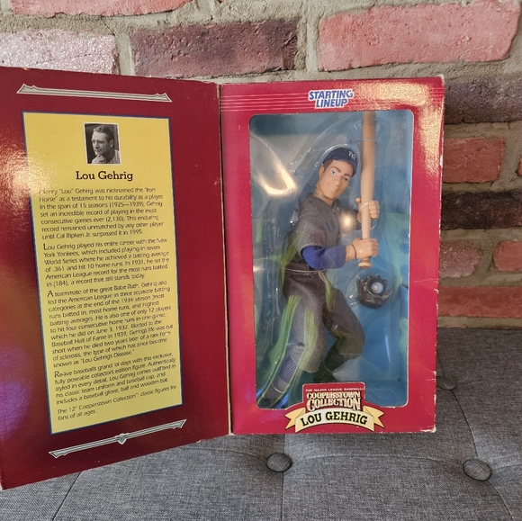 Lou Gehrig starting lineup large figure new in box - Picture 2 of 5